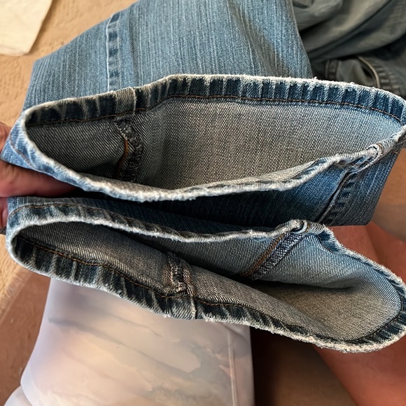 Distressed Eddie Bauer Full Length high waisted Boot Cut Jeans, Sz 14 - Picture 12 of 13